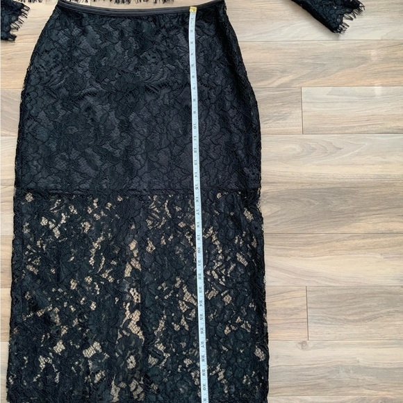 $400 Jason Wu Black Lace Top & Skirt Set - Picture 9 of 10